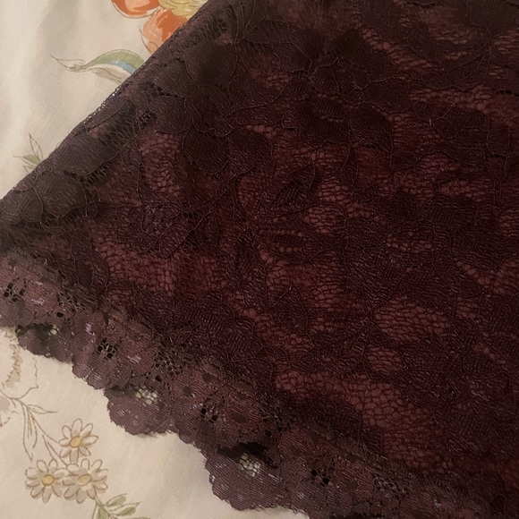 Urban Outfitters lace mini skirt - Picture 2 of 4